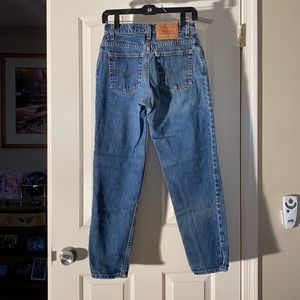 Levi’s 550 relaxed fit tapered leg 4 pet m